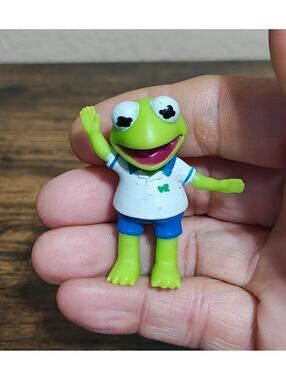 Disney Junior Muppet Babies Kermit The Frog 2" Collectible Figurine